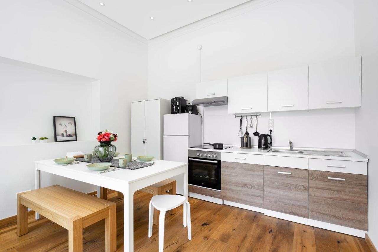 Wiesen Living - Apartment For Up To Twelve People München Kültér fotó