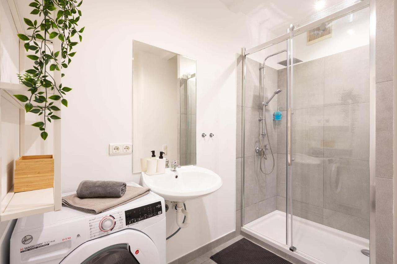 Wiesen Living - Apartment For Up To Twelve People München Kültér fotó